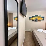 게스트하우스 Tina House 3*